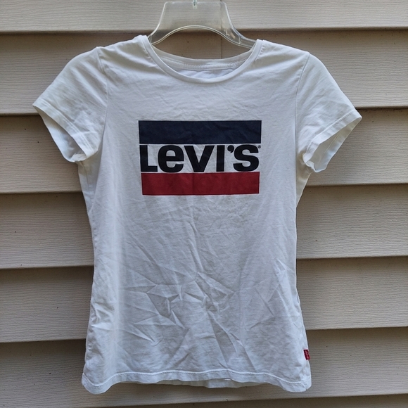 Levi's White t-shirt size SP 100% cotton. Youth  Levi's Women's White Graphic Te - Picture 1 of 4